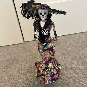 Catrina Dia de muertos - paper mache